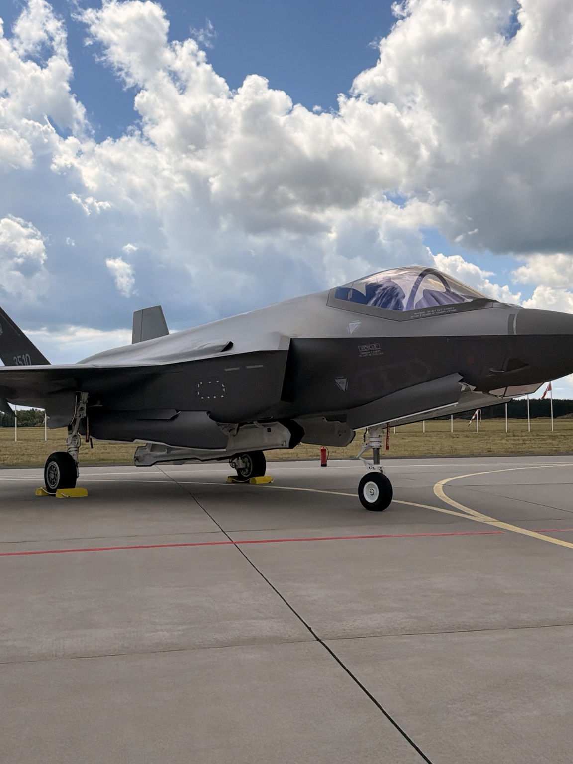 Kolejne F-35 lecą do Polski. niedługo w kraju będzie już osiem „Husarzy”