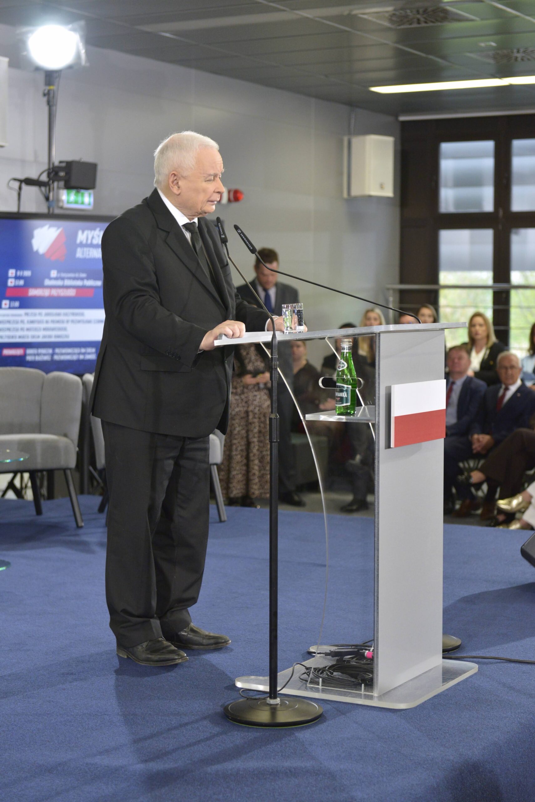 40 wykluczonych i rzecznik