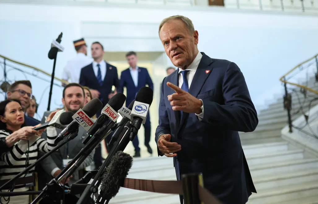 „Stanął po stronie szarlatanów”. Donald Tusk ostro o decyzji prezydenta